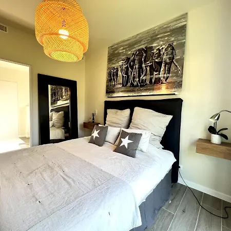 La Chambre Cézanne-2